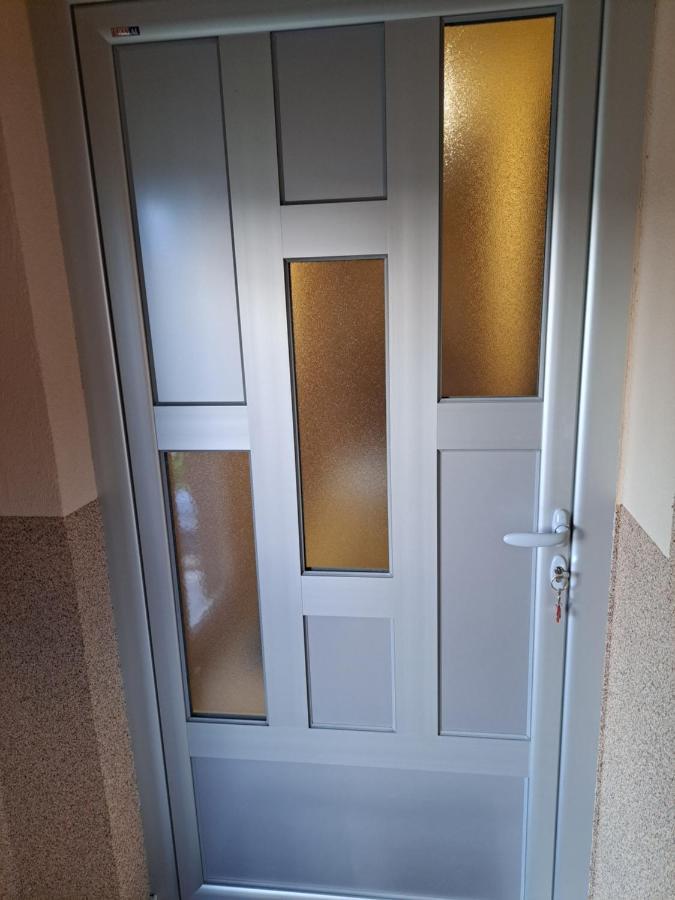 Apartman Avram Kotor Varos Exterior photo